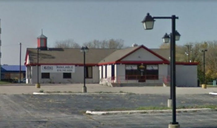 Bill Knapps - Benton Harbor - 2680 M-139 (newer photo)